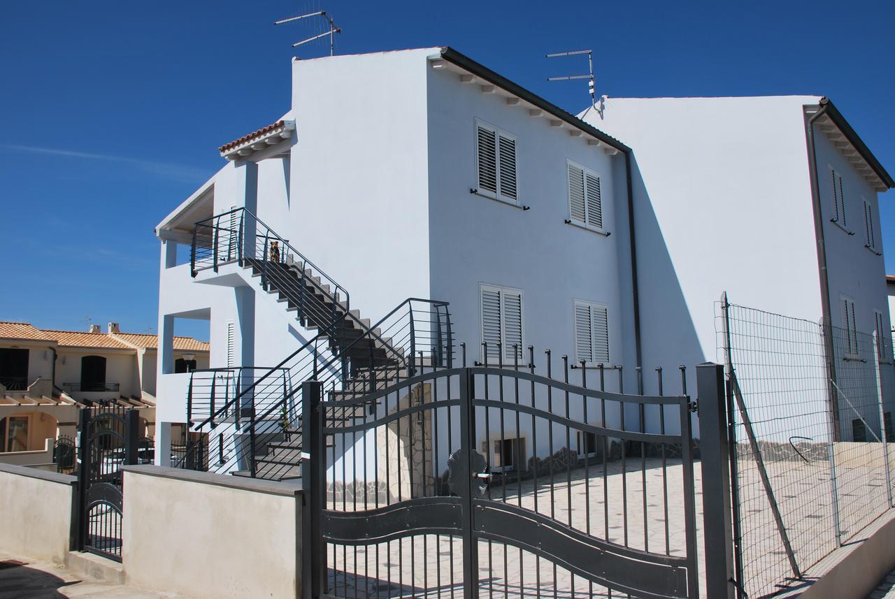 La Casa Dei Sogni Villa Portoscuso Exterior foto